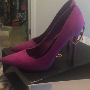 Purple Pumps